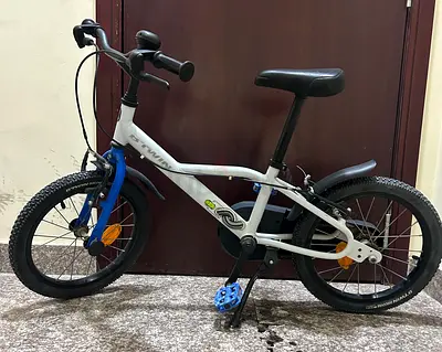B'Twin Astronaut 500 16-inch kids' bike