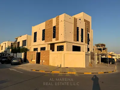 للبيع فيلا كورنر 5000 قدم  طابقين وروف تشطيب راقي مع مسبح بسعررشامل رسوم التسجيل  والتمليك وقريبه من الخدمات والمسجد تملك حر لجميع الجنسيات