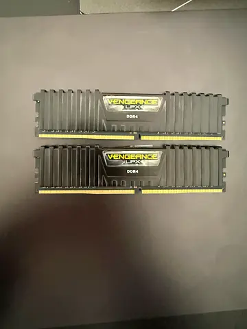 Corsair Vengeance LPX 32GB DDR4 RAM - 2 × 16GB