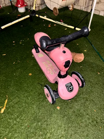 Pink Girls Scooter