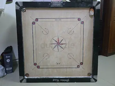 Carrom board