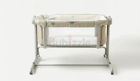 Chicco bedside bassinet / co-sleeper - beige, gently used