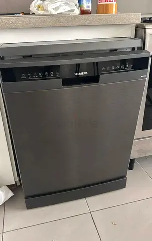 Professional Siemens iQ300 WiFi Smart Connect Three Rack Dishwasher Black