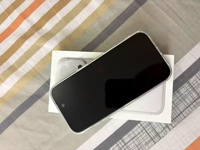 Apple iPhone 17 Pro (White) with Clear Case & Original Box & Charging lead