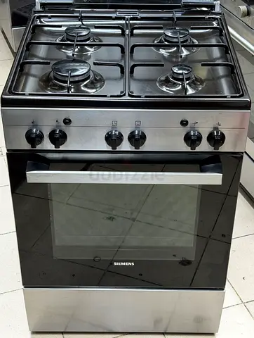 Bocsh brand cooker full gas size 60by60cm 4 burnal new model working A1 very good condition
