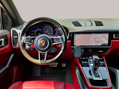 صورة 10 لـ 2019 Porsche CAYENNE