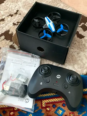 Mini RC Drone with Controller - H36 Style, Like New