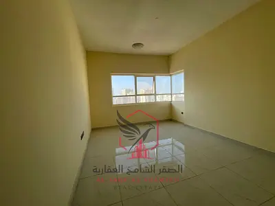 Second-hand apartment with one month's rent + free parking. Largest two-bedroom apartment with a living room and balcony. Master bedrooms with open vi