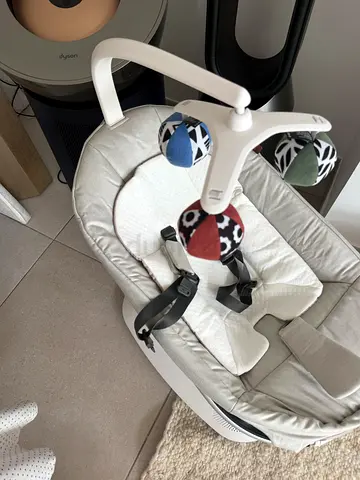 Uppababy mummaroo Baby Swing / Rocker / bouncer  - Light Grey, perfect Condition