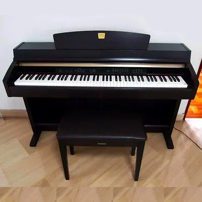Yamaha Digital Piano with Bench - 88 Keys, Excellent Condition