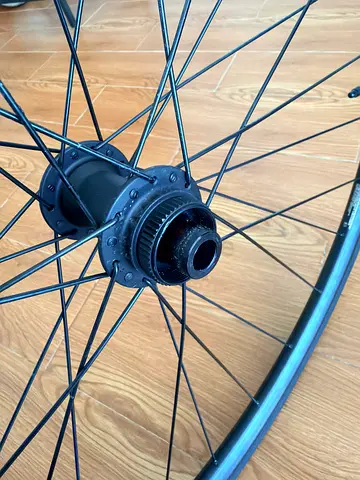 🚴♂️ For Sale: Mavic Open Disc 700c Wheelset (Center Lock Disc) with Vittoria Zaffiro Pro Tires
