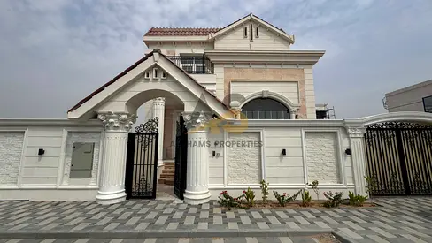 Luxury Villa - Accessible Location - Calm & Ready to Move