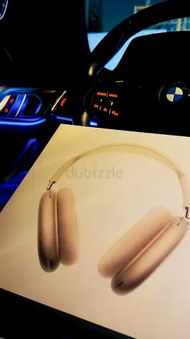 Apple AirPods Max Starlight Color