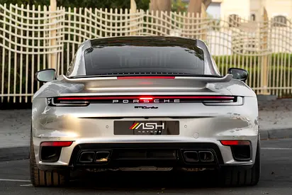2021 Porsche 911 — миниатюра 10