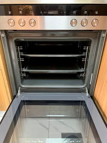 Siemens 60×60 cm Electric Cooker with Ceramic Hob - Good Working Condition