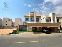 Second-hand villa, unfurnished | All bedrooms are master suites | Two living rooms | Private parking