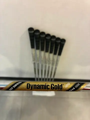 Dynamic Gold Tour Issue 120g Stiff