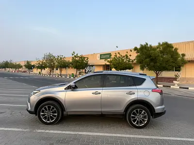 2018 Toyota RAV 4 — фото 4