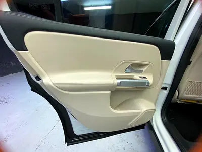 2021 Mercedes-BENZ GLB — миниатюра 13