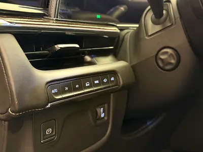 2024 Cadillac ESCALADE 缩略图 18