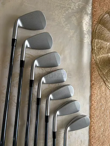 Mizuno 925 HL Hot metal irons 4-P/W