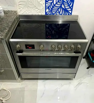 Bosch Stainless Steel Electric Range with Ceramic Hob - Good Condition