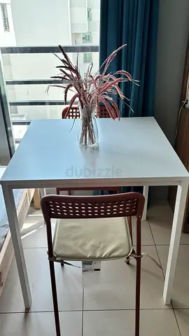 Simple white dining table with two chairs (urgent selling)
