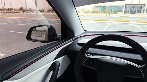 صورة 10 لـ 2025 Tesla MODEL Y