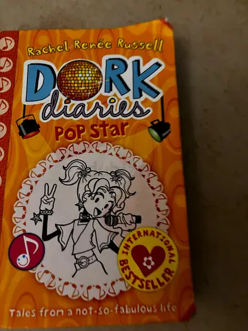Diary of a Wimpy Kid: Dork Diaries Pop Star (Rachel Renée Russell) - Good Condition
