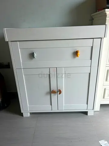 Baby Changing Station with animal handles