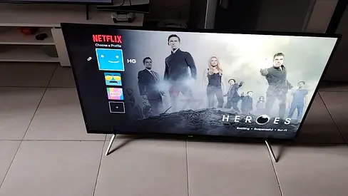 Evvoli Smart TV 50 inch excellent condition