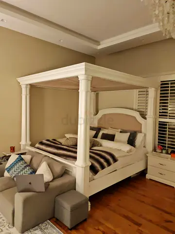 Double King size bed سرير دبل كينغ