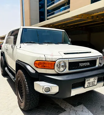 Very clean FJ cruiser - GCC