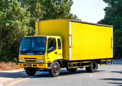 Isuzu FSR Box 7 Ton Tuck | Diesel | GCC Specs | Ref#I02730