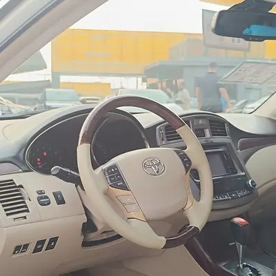 صورة 14 لـ 2011 Toyota AVALON