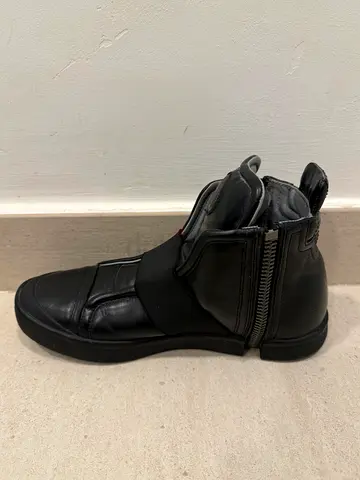 Diesel Black high-top leather sneakers, size 43