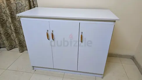 White Wall-Mounted Bathroom/Kitchen Cabinet with 3 Doors