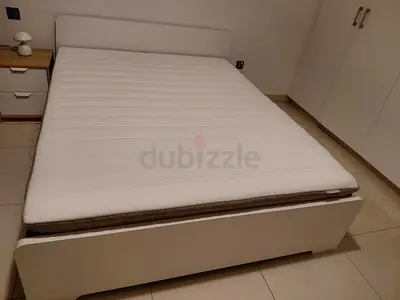 BED WITH MATTRESS AND SIDE CUPBOARD