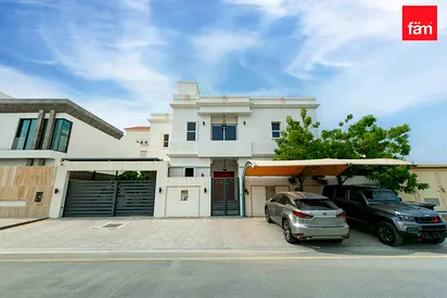 Brand New| Spacious| Luxurious | Private Garden