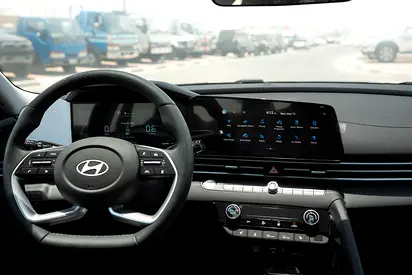 2025 Hyundai ELANTRA 照片 11