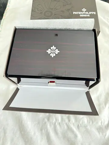 Patek Philippe wooden watch presentation box (original) - brand new