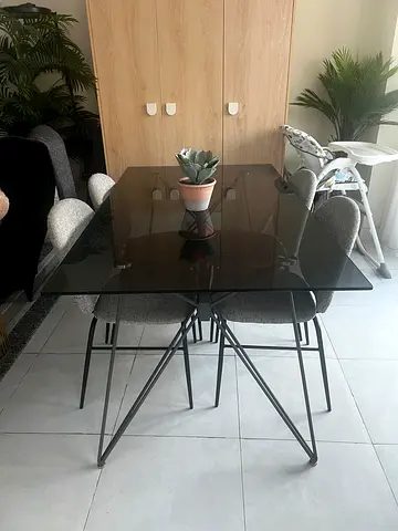 Modern Glass Top Dining Table with Grey 4 pcs Fabric Chairs