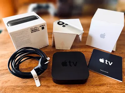 Apple TV (3rd Gen) with Siri Remote and Original Box - Good Condition - A1469