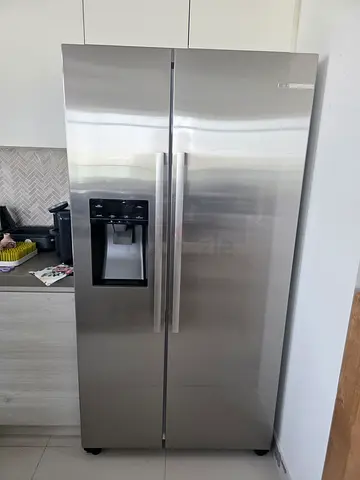 Bosch 8series Side By Side Refrigerator With Water Dispenser