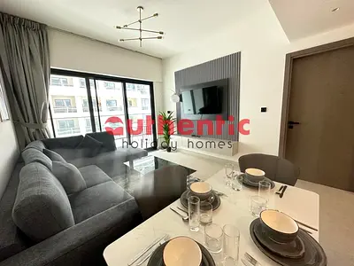Rare Find | Spacious Livingroom | City View