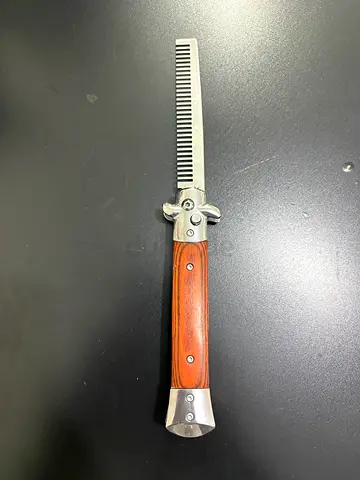 🪵🔪 Wooden Handle Switchblade Comb – Stylish Folding Pocket Comb