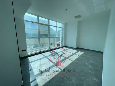 تاني ساكن غرفتين وصالة ماستر ببلكونة وباركن وجيم ومسبح مجانا في أجمل ابراج الشارقة شامل جميع الخدمات بتشطيب حديثة ومساحات واسعة.