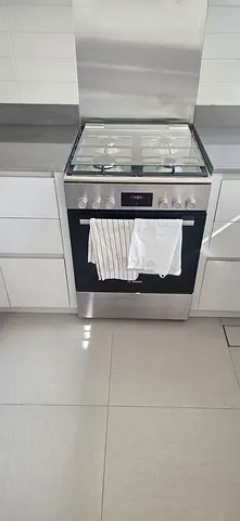 Bosch Freestanding Electric & Gas Combination 60x60cm