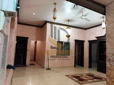 🏡 للإيجار السنوي – بيت عربي في الراشدية 3 | عجمان
