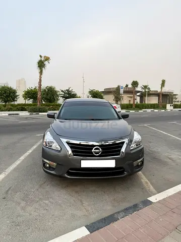2015 Nissan Altima 2.5 SV (GCC) - Very Clean / Upgraded / OEM Parts Only